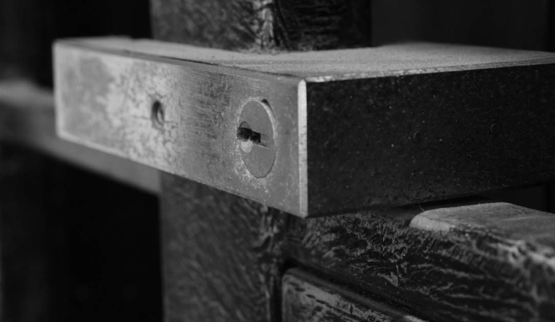 Imagen de la noticia: El FBI y Corea del Sur advierten sobre la banda de ransomware Gunra dirigida a infraestructuras críticas (The Record Cybersecurity)