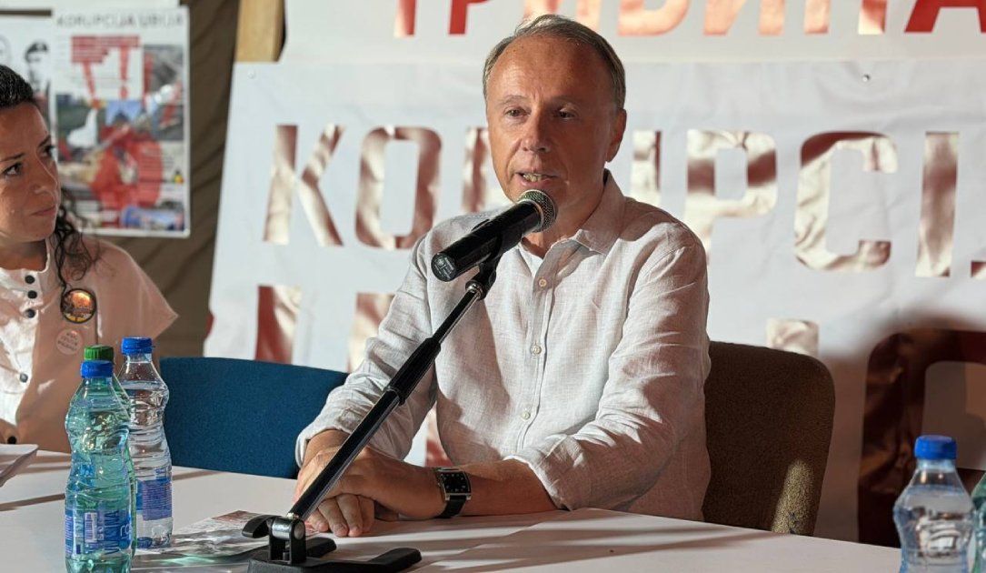 Imagen de la noticia: Two more Serbian opposition figures targeted with spyware, researchers say (The Record Cybersecurity)
