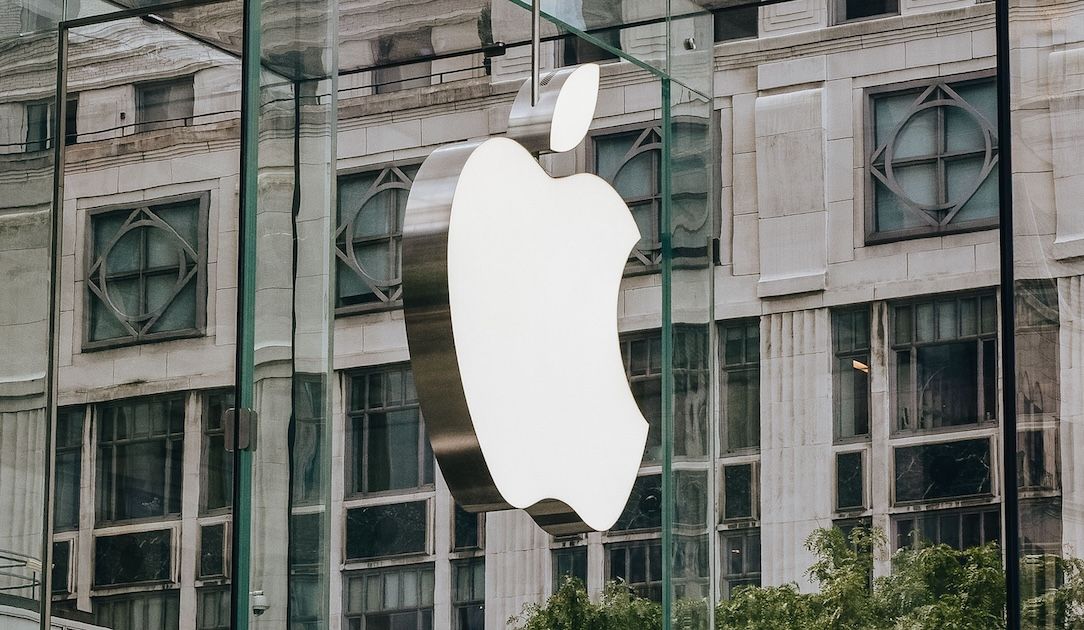 Imagen de la noticia: Apple lanza un nuevo desafío legal contra el Reino Unido por el acceso a iCloud (The Record Cybersecurity)