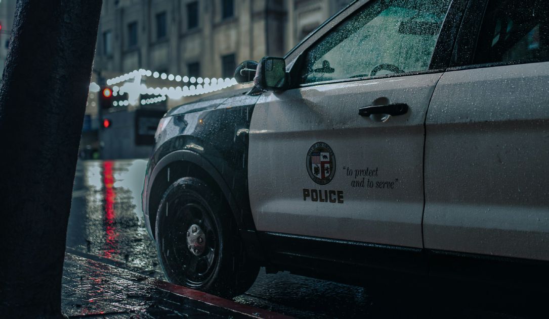 Imagen de la noticia: Una infracción expone archivos confidenciales de LAPD almacenados en el sistema de abogados de la ciudad (The Record Cybersecurity)