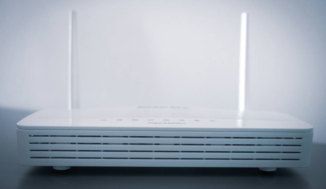 Cover image for FCC bans foreign-made routers from US market over ‘unacceptable risk’ 