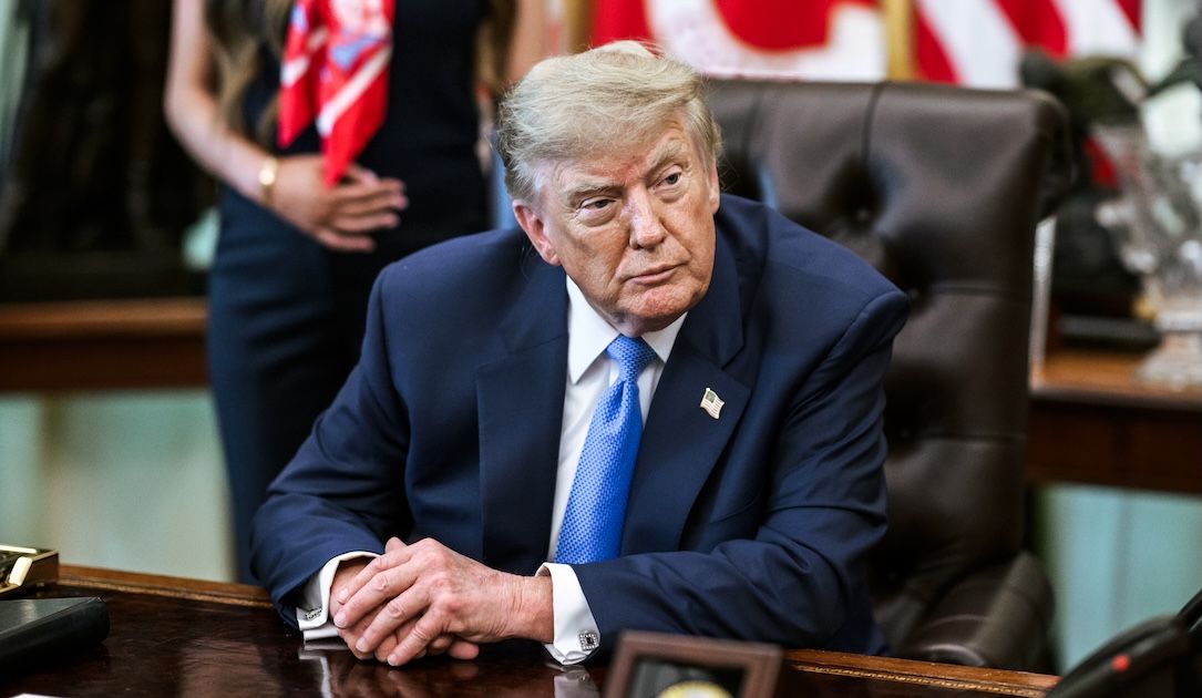 Imagen de la noticia: Trump recurre a empresas cibernéticas para lanzar una ofensiva contra los delincuentes (The Record Cybersecurity)