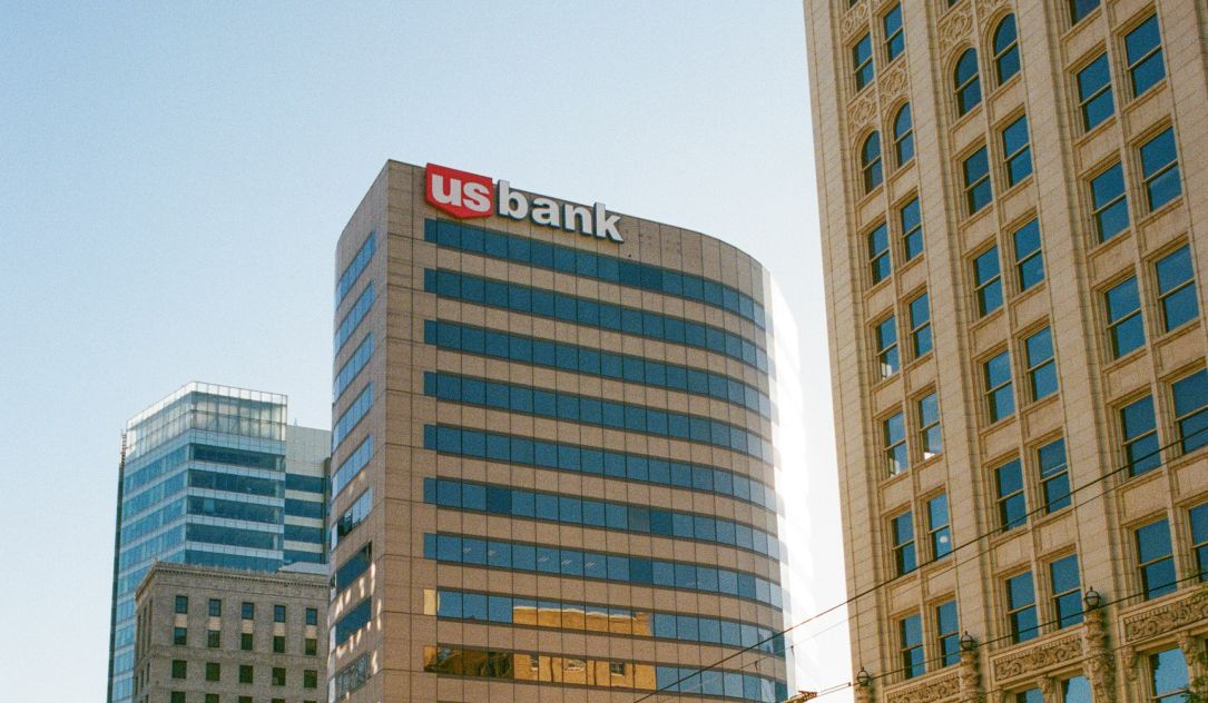 Imagen de la noticia: U.S. Bank dice que las reclamaciones por incumplimiento están relacionadas con un incidente de terceros (The Record Cybersecurity)