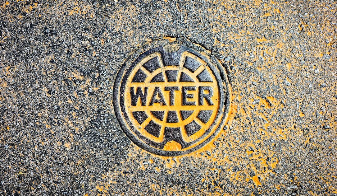 Imagen de la noticia: CISA advierte sobre un aumento en los ataques a los sistemas de agua mientras se investigan los incidentes de Minnesota (The Record Cybersecurity)