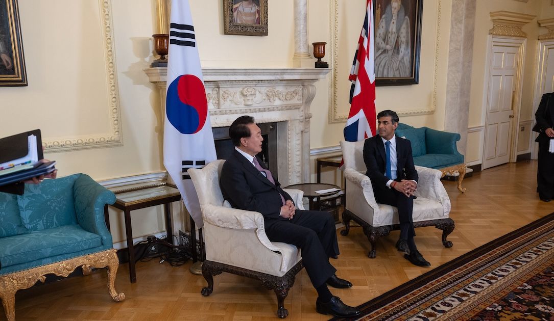 U.K. Prime Minister Rishi Sunak, right, speaks with South Korean President Yoon Suk Yeol at 10 Downing Street on Nov. 22, 2023