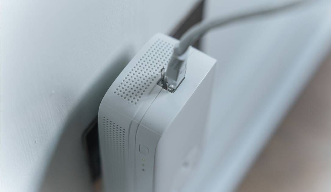 Russia Tests Censorship; Moscow Internet Outages Hit