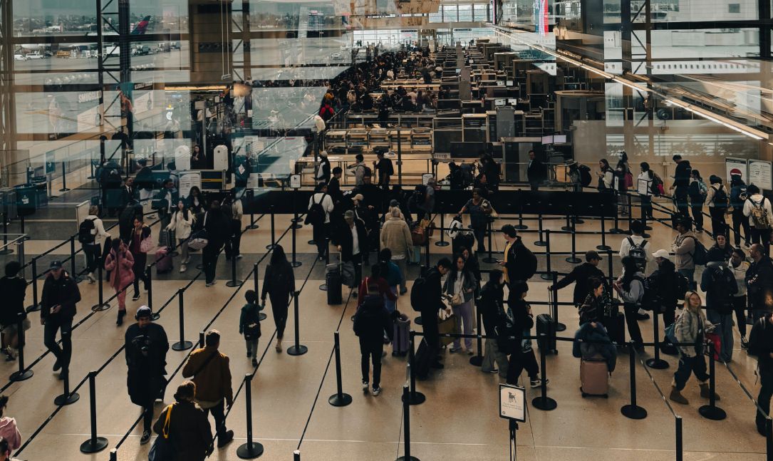 US surveillance watchdog says expanded use of facial recognition at airports should be voluntary - threcord.media(tech)