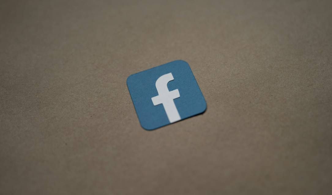 Seniors targeted in global Facebook scam spreading new Android malware - threcord.media(cybercrime)