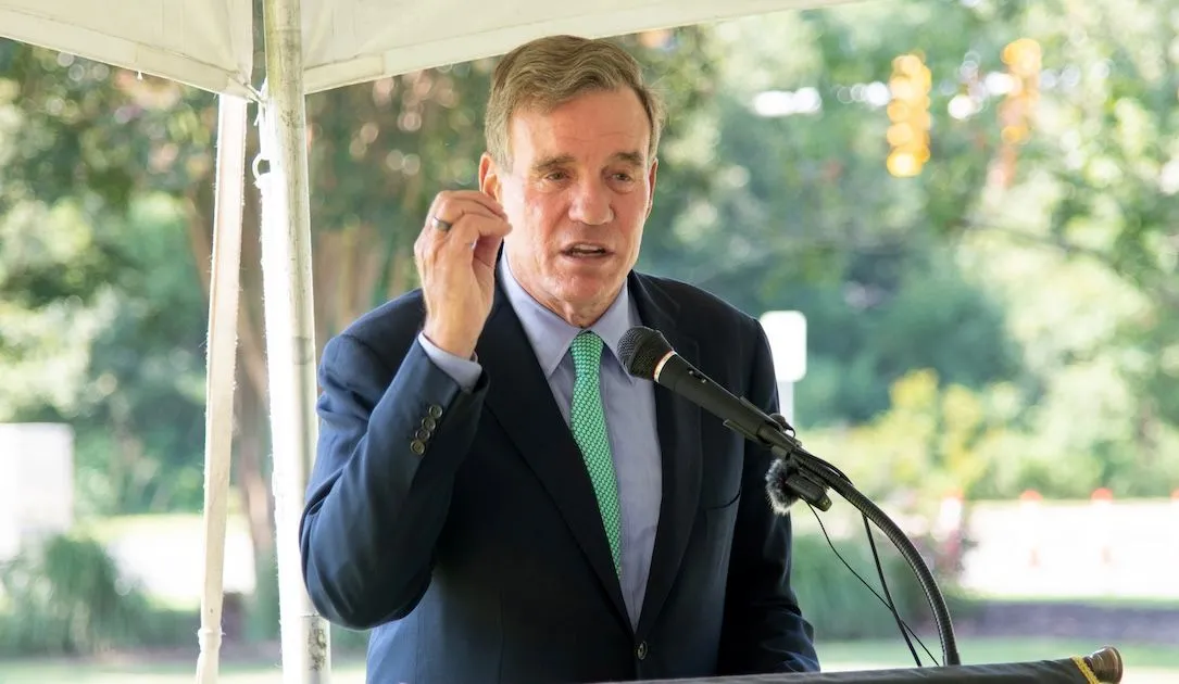 53204413537_3d0a2dbcda_o-mark-warner.jpg