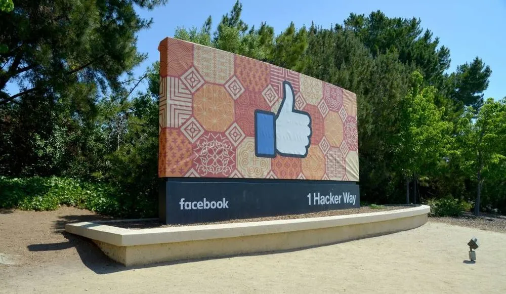 Facebook 