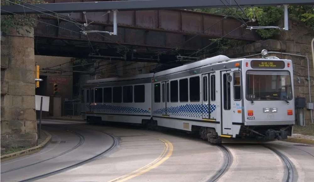 light rail train