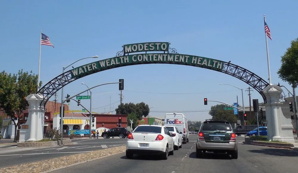 Modesto, California, welcome arch