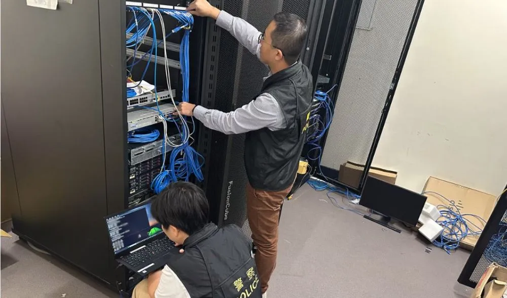 servers
