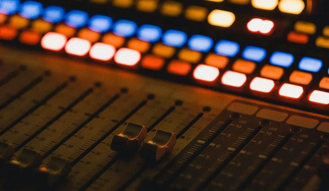 radio, audio, mixing board