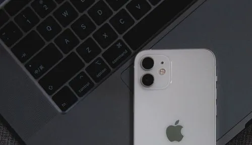 apple iphone macbook