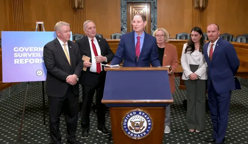 Sen. Rony Wyden, government surveillance legislation announcement