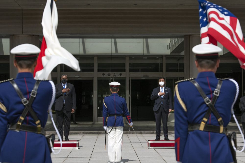 Lloyd Austin, Nobuo Kishi|