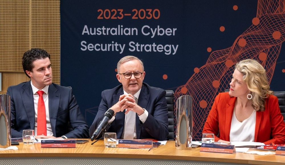 Tim Watts, Anthony Albanese, Clare O'Neil, government of Australia