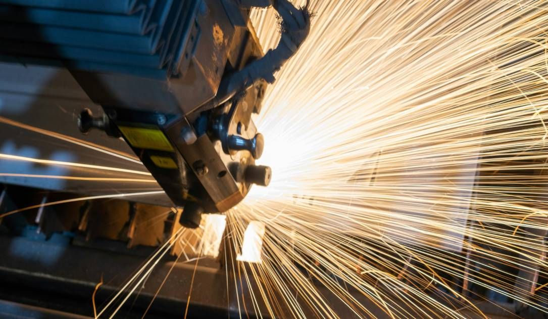 Hackers use fake NDAs to deliver malware to US manufacturers - threcord.media(cybercrime)