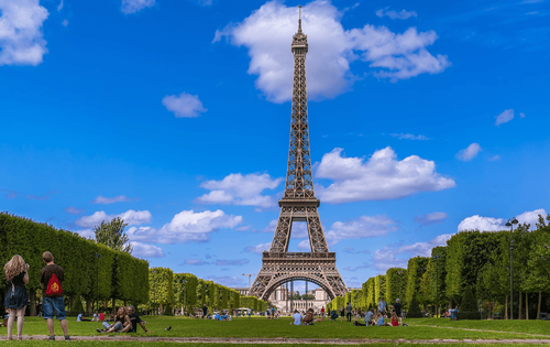 Eiffel Tower. Photo by Tommie Hansen via WikiMedia / CC BY 2.0