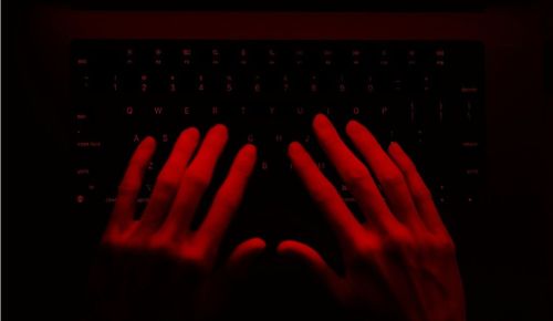 hands keyboard