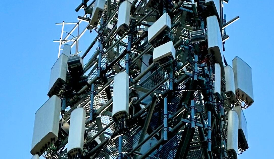 US adds 9th telecom company to list of known Salt Typhoon targets - threcord.media(tech)