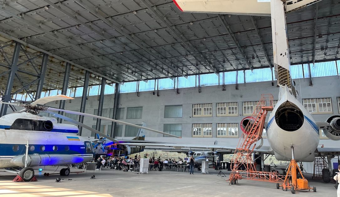 In a Kyiv hangar, Ukraine launches a cyber range for everyone - threcord.media(tech)