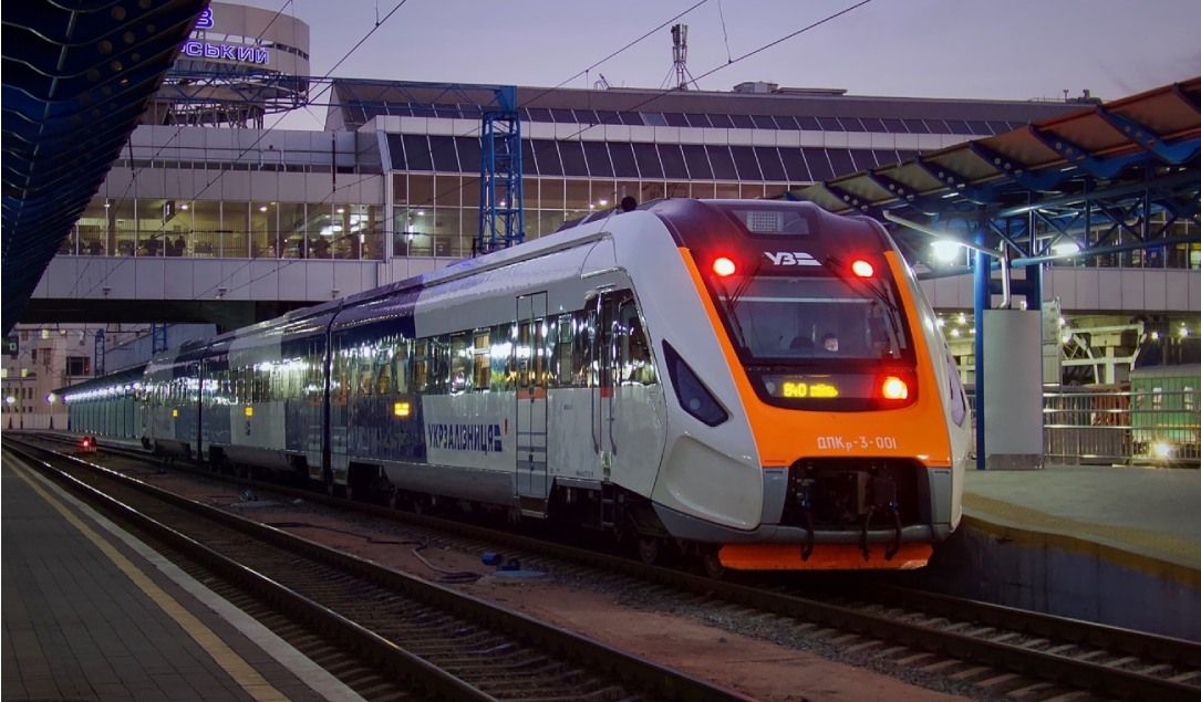 Ukraine’s state railway restores online ticket sales after major cyberattack - threcord.media(cybercrime)